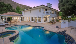 Talk to Paul Rams Star Cooper Kupp Sells Lakeview Mansion for $5.25M Pool