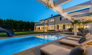 Talk to Paul TTP Ben Affleck Sells His Pacific Palisades Estate for $30M Pool 2