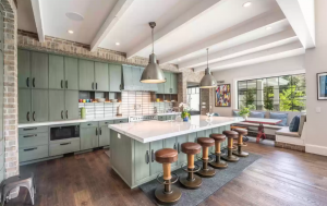 Talk to Paul TTP Former Jazz Coach Quin Snyder Sells His Salt Lake City Mansion for $12.75M Bar