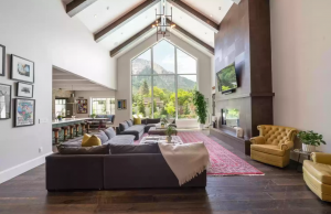 Talk to Paul TTP Former Jazz Coach Quin Snyder Sells His Salt Lake City Mansion for $12.75M Living