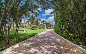 Talk to Paul TTP Larry Ellison is selling a $145 million North Palm Beach estate rather than demolishing it Entrance